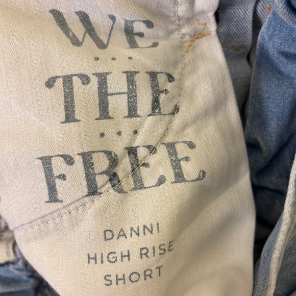 FREE PEOPLE We The Free Danni High Rise Denim Short Women Size Medium Casual - Picture 13 of 14